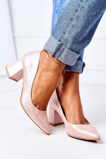 Roze satijnen schoenen
