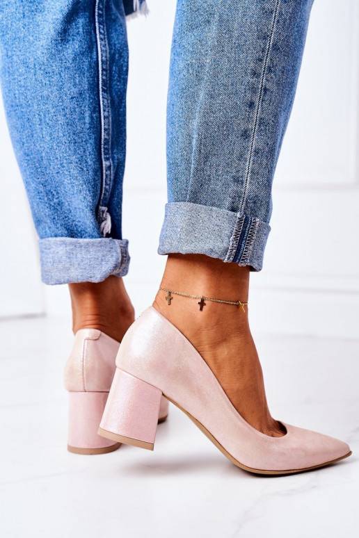 Roze satijnen schoenen