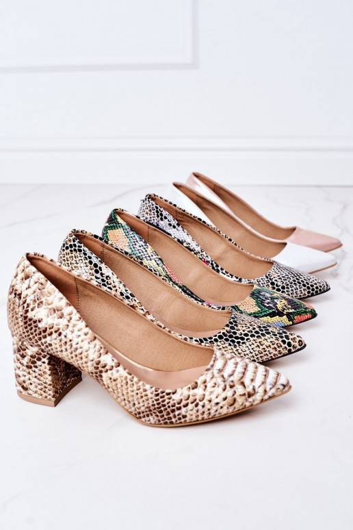 Roze satijnen schoenen