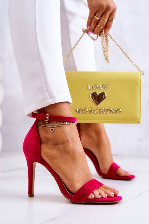 Damessandalen met dunne hak in roze... Damessandalen met dunne hak in roze...