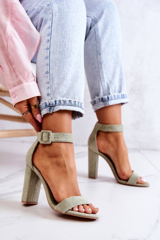 Lichtgroene Jacqueline suède sandalen... Lichtgroene Jacqueline suède sandalen...