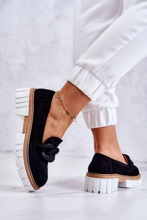 Schoenen gemaakt van suède met... Schoenen gemaakt van suède met...