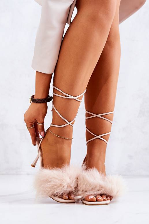 Sandalen met dunne hak en bont Nude... Sandalen met dunne hak en bont Nude...