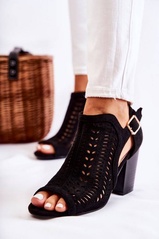 Dameslaarzen met Cut Out-motieven in... Dameslaarzen met Cut Out-motieven in...