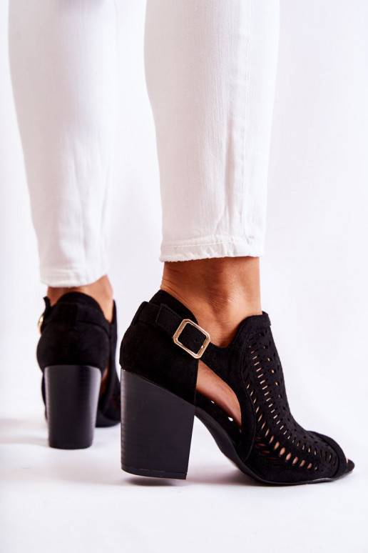 Dameslaarzen met Cut Out-motieven in... Dameslaarzen met Cut Out-motieven in...