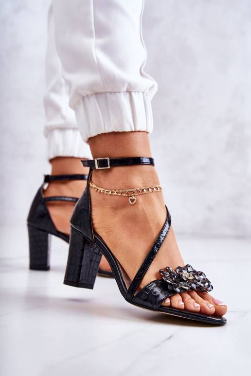 Damessandalen met glanzende details... Damessandalen met glanzende details...