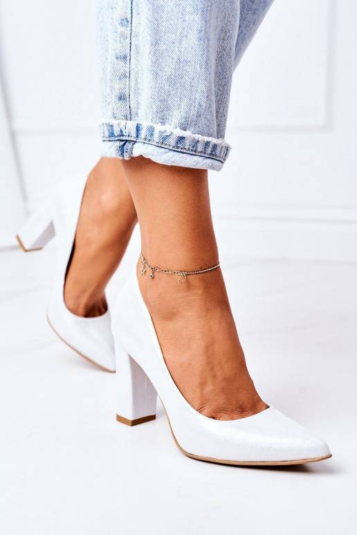 Zilveren satijnen schoenen Zilveren satijnen schoenen