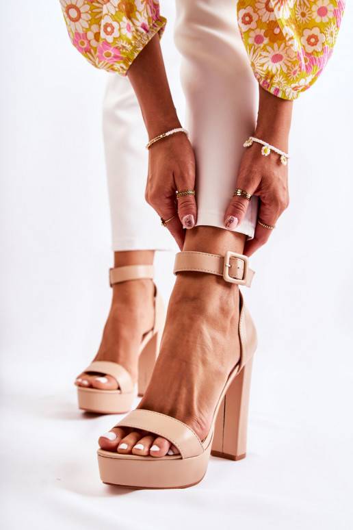 Sandaal met hak beige Medanos Sandaal met hak beige Medanos