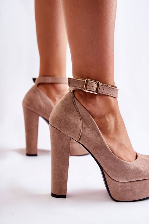 Suède platformschoenen in beige van... Suède platformschoenen in beige van...