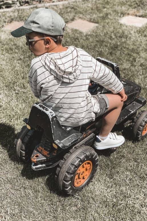 Kindersneakers met zelfklevende... Kindersneakers met zelfklevende...