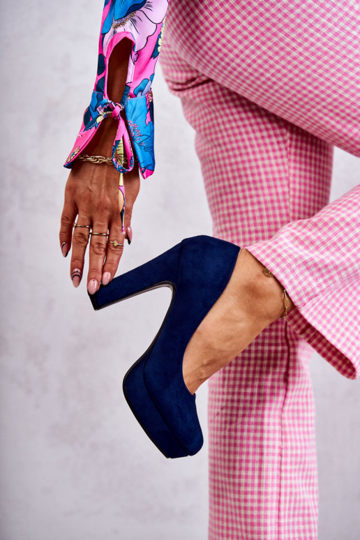 Klassiek model Suède schoenen... Klassiek model Suède schoenen...