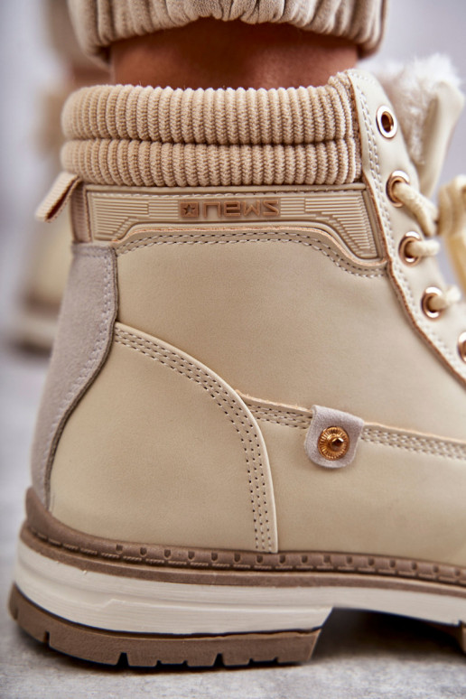 Warme laarzen beige kleur Liv Warme laarzen beige kleur Liv