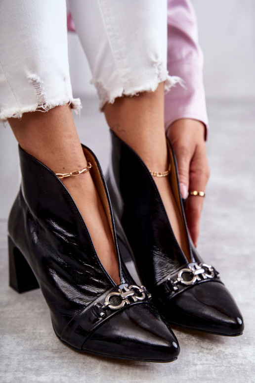 Laarzen met hakken in de kleur zwart Laarzen met hakken in de kleur zwart