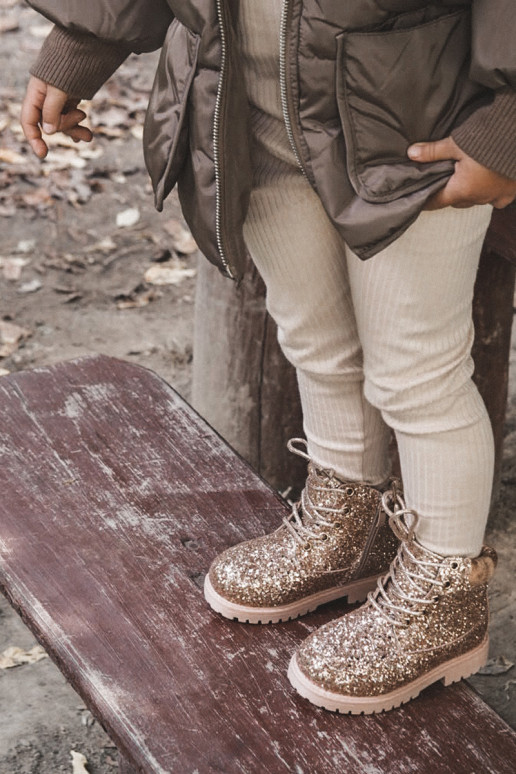 Sprankelende warme kinderlaarsjes in... Sprankelende warme kinderlaarsjes in...