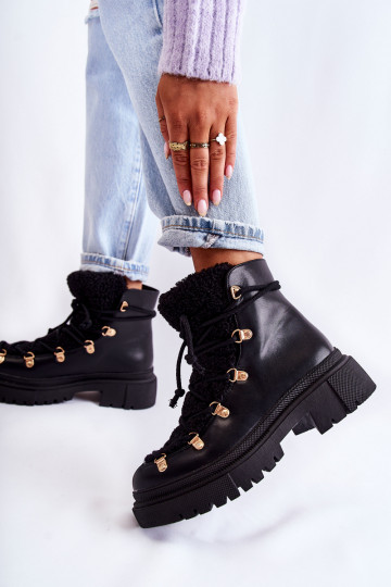 Laarzen in de kleur zwart... 2