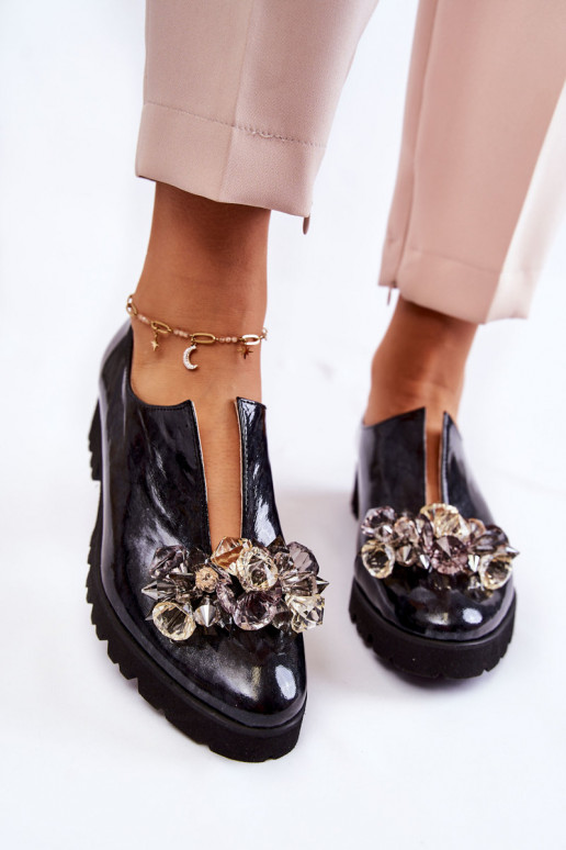 Damesschoenen met ornamenten en...