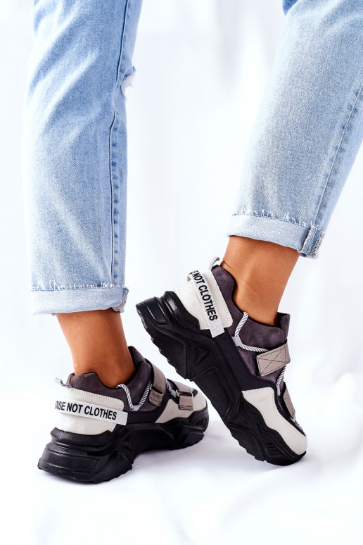 Zwarte stijlvolle vrijetijdsschoenen... Zwarte stijlvolle vrijetijdsschoenen...