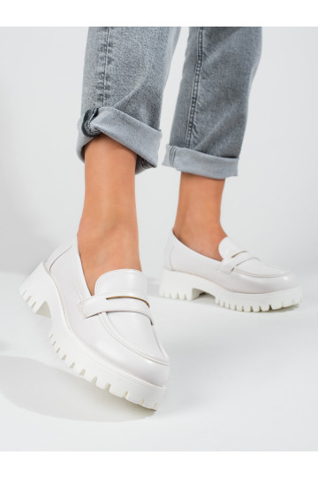 Witte damesschoenen...