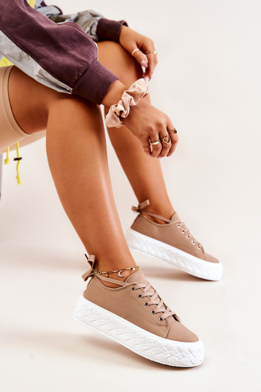 Sneakers met een platform beige kleur... Sneakers met een platform beige kleur...