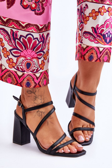 Zwarte sandalen Florentina met hakken 2