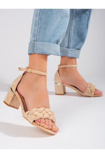 Sandalen met hoge hak...
