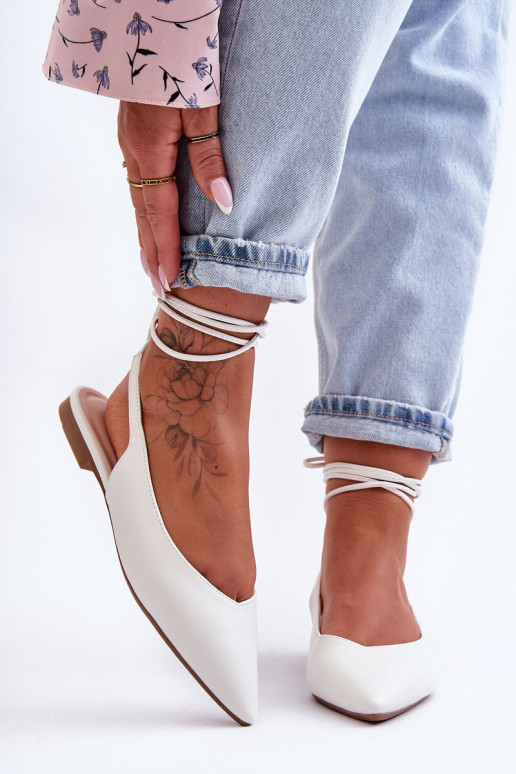 ballerina's met veters in het wit...