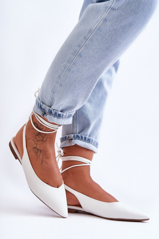 ballerina's met veters in het wit...