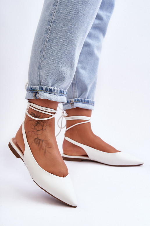 ballerina's met veters in het wit...