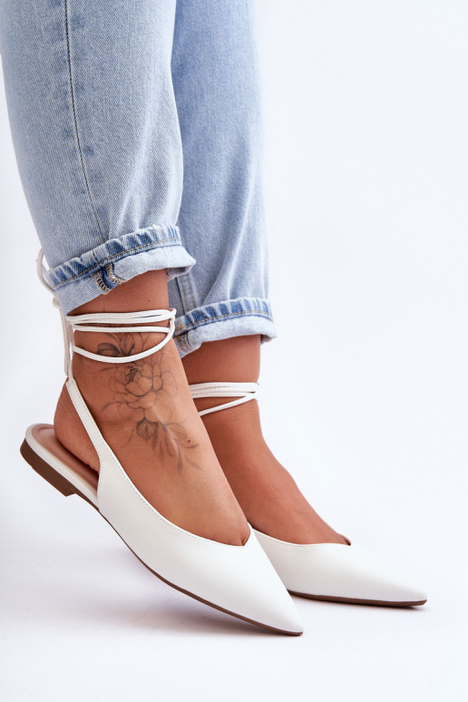 ballerina's met veters in het wit...