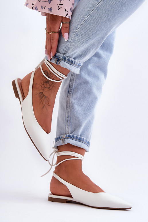 ballerina's met veters in het wit...