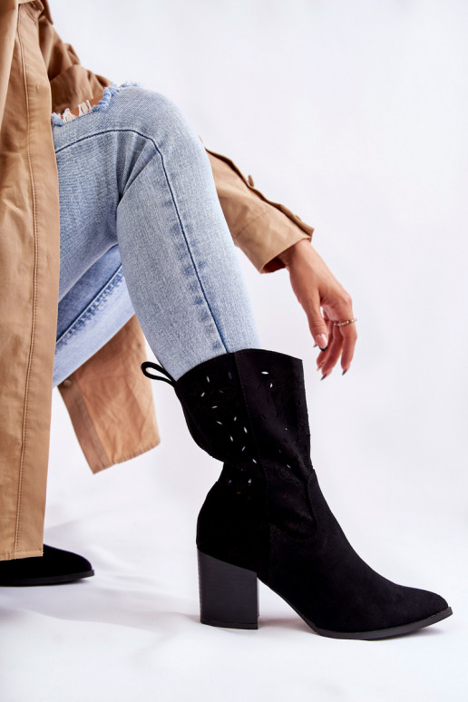 Suède laarzen in cowboystijl in zwart... Suède laarzen in cowboystijl in zwart...