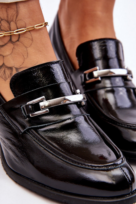 Gelakte schoenen in de kleur zwart...