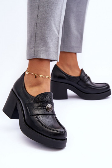 Schoenen met hakken in de...