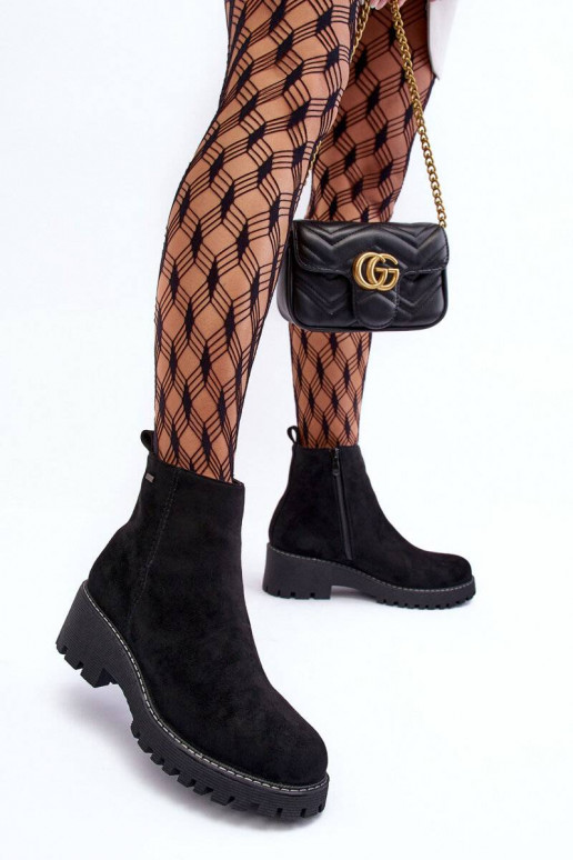 Suède laarzen met brede hakken zijn... Suède laarzen met brede hakken zijn...