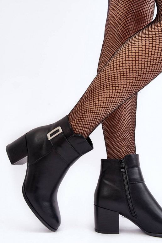 Laarzen met hoge hakken in de kleur... Laarzen met hoge hakken in de kleur...