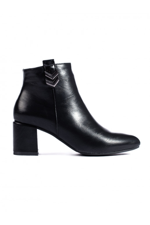 Elegante schoenen met hakken in...