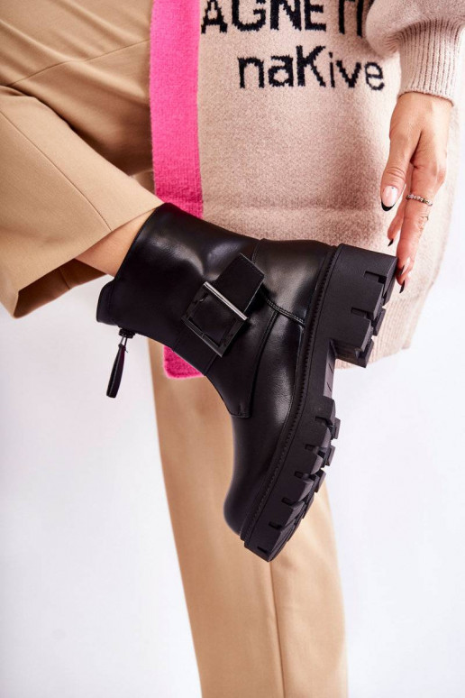 Warme laarzen met ritsen in het zwart... Warme laarzen met ritsen in het zwart...