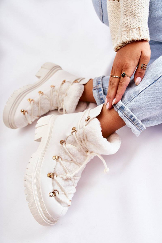 Verwarmde laarzen in de kleur Arisa wit Verwarmde laarzen in de kleur Arisa wit