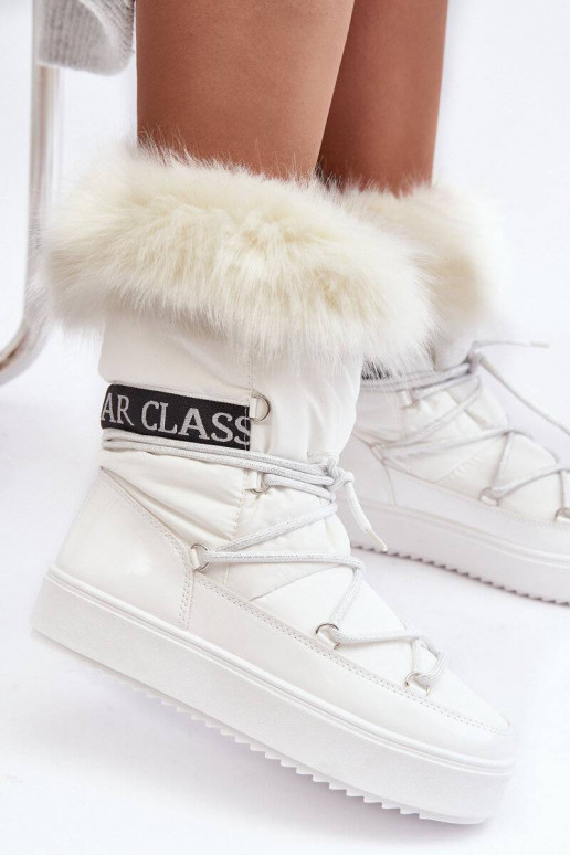 Snowboots met veters in witte kleur... Snowboots met veters in witte kleur...