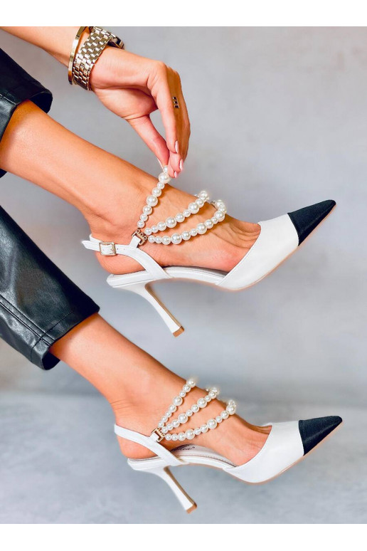 Schoenen met parelversiering HARMONY...