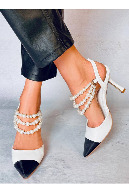 Schoenen met parelversiering HARMONY...