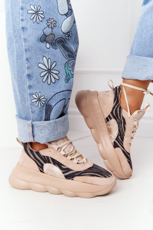 Sportieve schoenen met een platform... Sportieve schoenen met een platform...