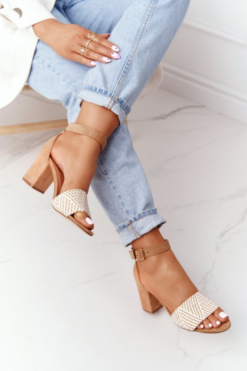 Sandalen met hak... 2