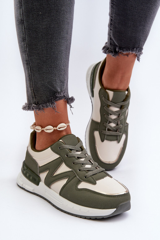 Sneakers model schoenen groene kleur... Sneakers model schoenen groene kleur...