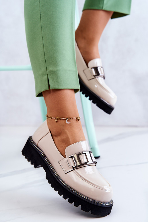 Batai su lako efektu dramblio kaulo... Batai su lako efektu dramblio kaulo...