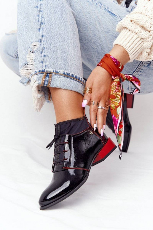 Laarzen Zwart en rood Laarzen Zwart en rood