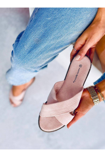 De pantoffels zijn roze 2