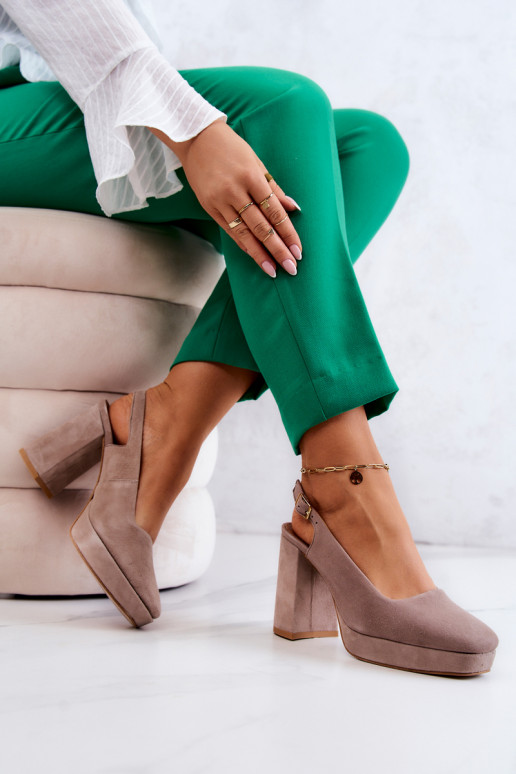 Beige suède schoenen Beige suède schoenen