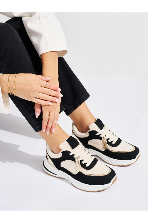 Zwart en beige Sneakers model schoenen op een dikke zool