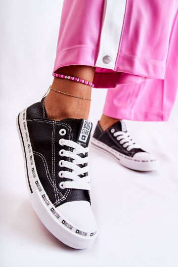 Damesschoenen Big Star met opengewerkte elementen in de kleur zwart FF274023